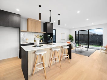 Modern Living, Brand New-High Spec | Near Hospital