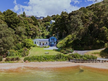 Secluded and special Bay of Islands waterfront gem