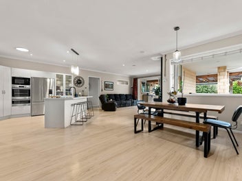 Your Dream Family Oasis Awaits!