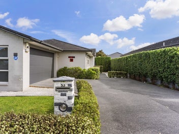 Modern Fletcher-Built Living in a Premium Location