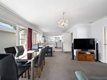 Large Family Home - Great Location!