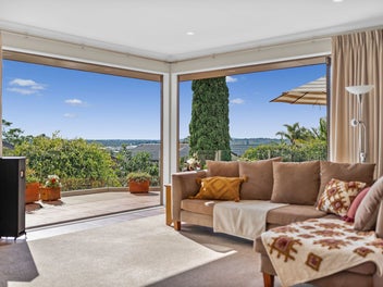 Expansive Family Living with Stunning Views