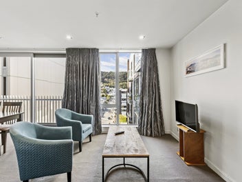 SPACIOUS, MODERN CITY LIVING!