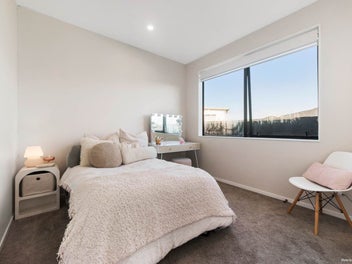 Vendors Say Sell: Present All Offers!