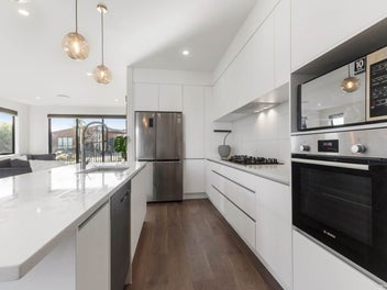 Vendors Say Sell: Present All Offers!