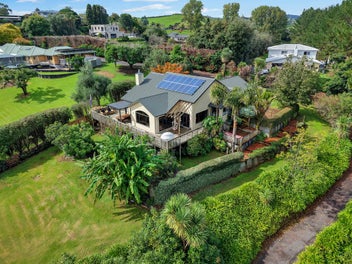 Your Own Nature Retreat - Nearly 2ha in the City!