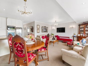 The Perfect Seaside Retreat for Downsizers