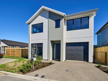 Modern Living with Space, Sun & Views