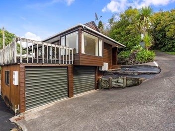 Deceased Estate Auction - Must be sold