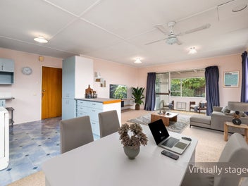 Easy Living, Immediate Possession