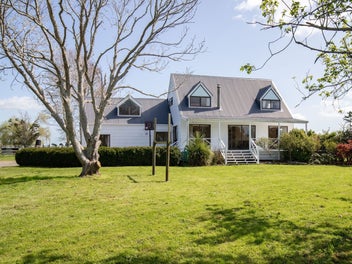 LIFESTYLE LIVING WITH SPACE & CHARACTER