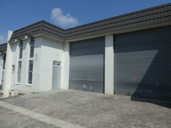 Image 1 of 7
