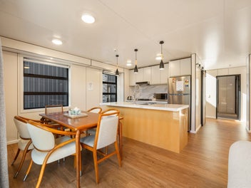 Prime investment opportunity in Cromwell awaits!