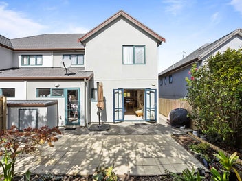 Rangi Zone 4-Bedroom Home with Golden Location