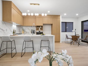 Freehold, Free Standing, Title & CCC Issued