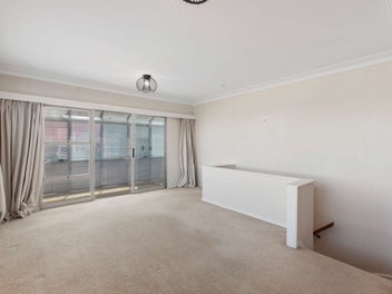 Sunny, flexible living in the heart of Mt Albert