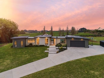 Modern Living, Country Freedom