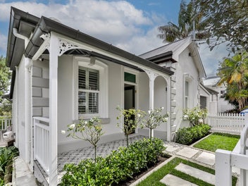 Immaculate Grey Lynn Escape