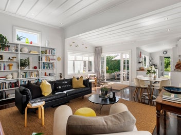 Private Ponsonby Oasis