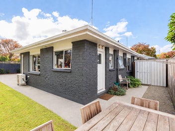 Freehold, Fresh & On-Trend