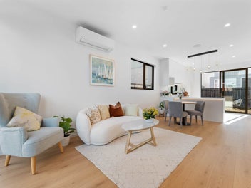 Standalone with garage!