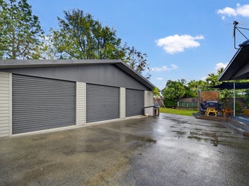 Modern Living with Triple car garaging