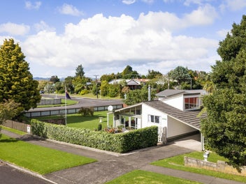 Image 1 of 25