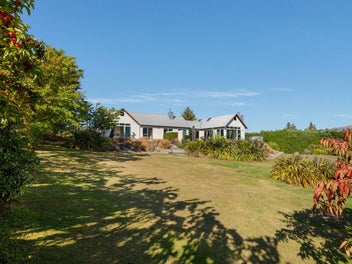 Private Acreage with Panoramic Lake Views