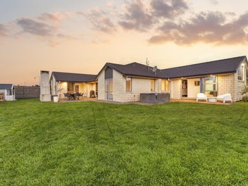 Family-friendly showstopper with views