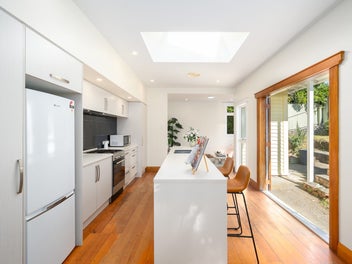 Sunny and Charming Family Home