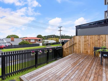 Smart, Sleek & Set in Bayview!