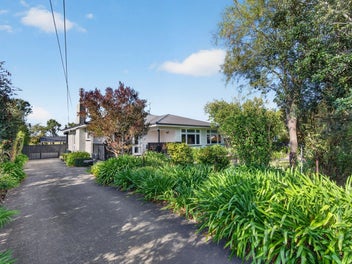 Sunny Solway Living - BEO $589,000