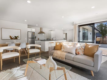 Ready Now - Easy Living and Fantastic Location!