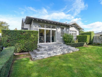 5 Bedrooms in Gladstone