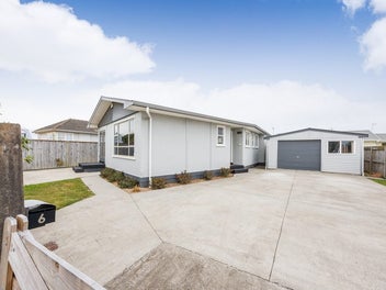 Cute, Updated & Ready to Go