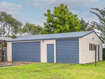 Space, Sun & Serious Garaging