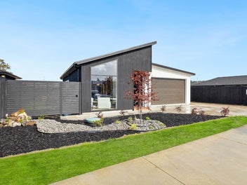 Stylish Living in Semi-Rural Serenity