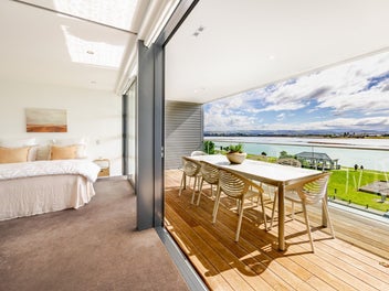 Sun, Sea & Sophistication