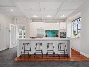 Charming Character in the Heart of Pt Chevalier