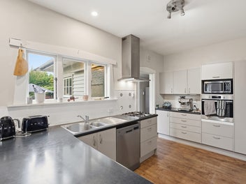 Cashmere High Zoned* on MRZ land!