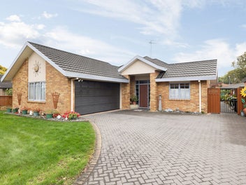 Timeless Appeal – Easy Living on King!