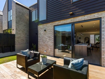 Designer Living Meets Parkside Serenity