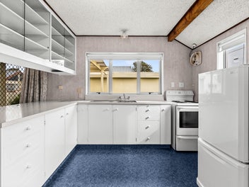 Easy Living in Handy Location