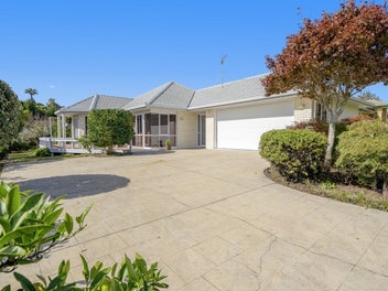 Peaceful Cul-de-Sac Family Retreat