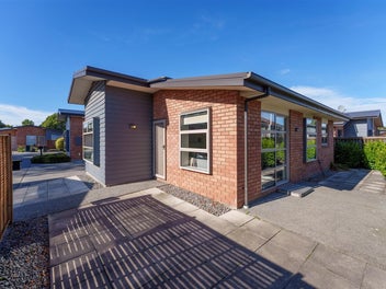 Downsize Without Compromise - Price Reduced