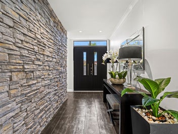 High-Spec Merivale Home with Designer Kitchen