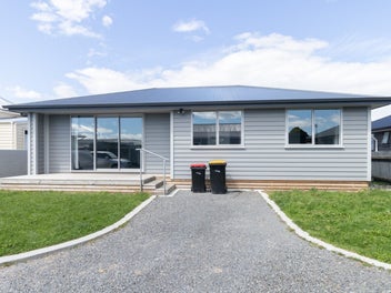 Image 1 of 7