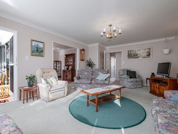 PRIVATE LIVING WITHOUT GIVING UP CONVENIENCE