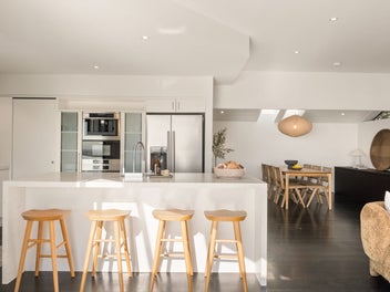 Rise With The Sun, Unwind With The Waves