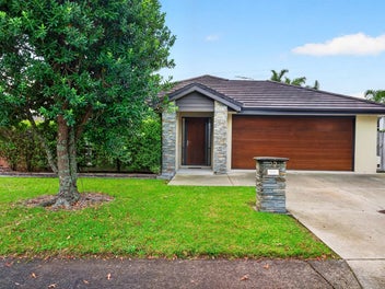 Low Maintenance in Karaka Harbourside